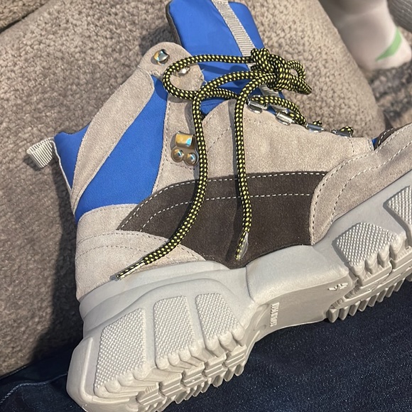 Urban Outfitters UO Brooklyn Hiker Boot - Picture 6 of 7